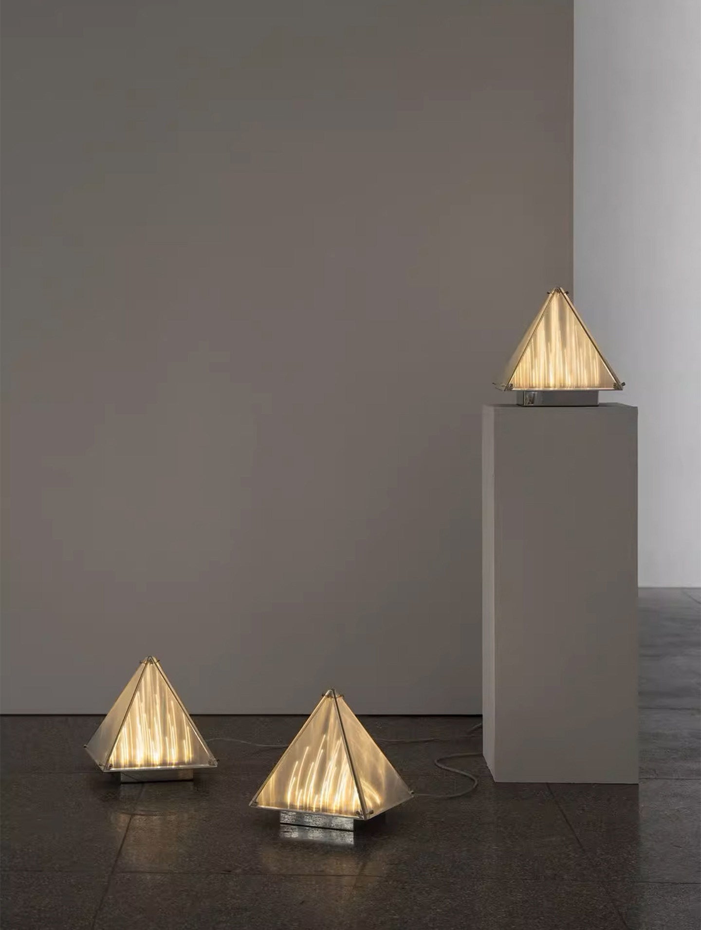 Glint Steel Lamp